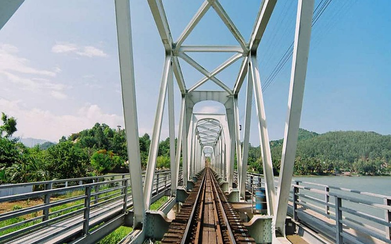 Địa điểm check in Nha Trang - Cầu sắt Nha Trang
